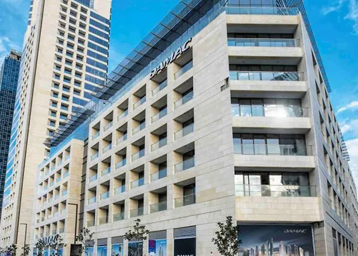 Lovely 1 Bedroom Unit Damac Complex Boulevard